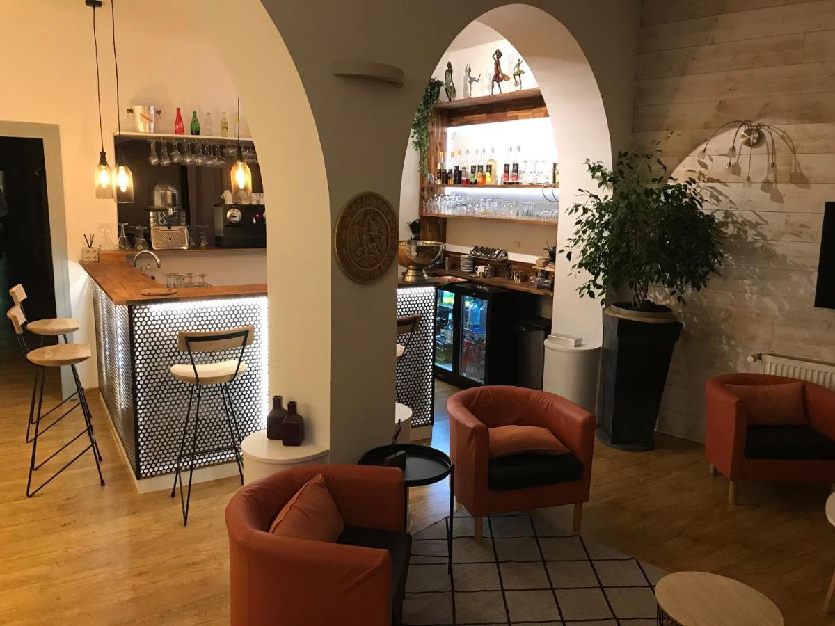 Logis Hotel Restaurant Le Castel Fleuri Saint-Jean-en-Royans Zewnętrze zdjęcie